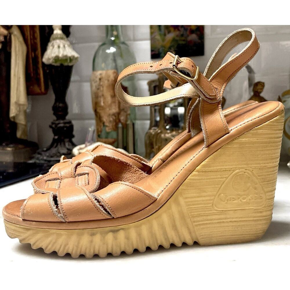 Vintage Cherokee Sandals Rubber Wedge Heel 1960-1970 Tan Orange Leather Size 7 - Picture 2 of 11